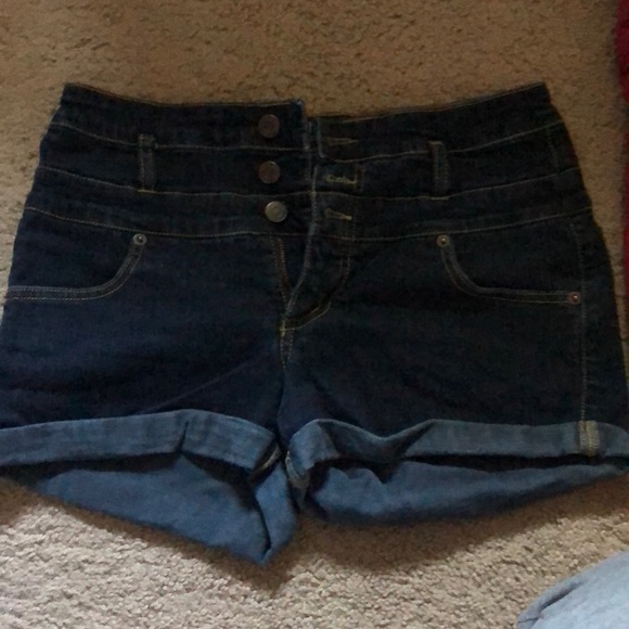 Shorts - Picture 2 of 2